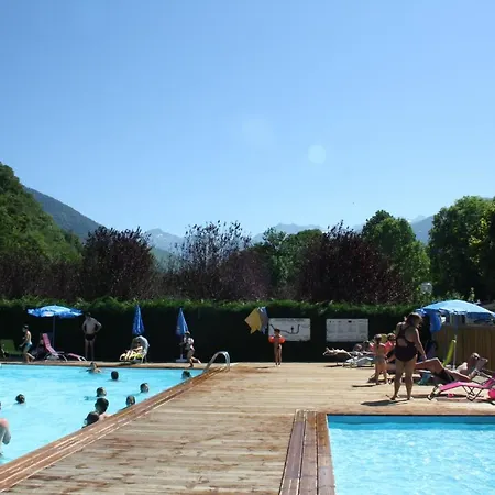 Camping Le Pyreneen Kemping Salles-et-Pratviel